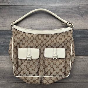 Beautiful Classic Style Authentic Gucci Shoulder Bag